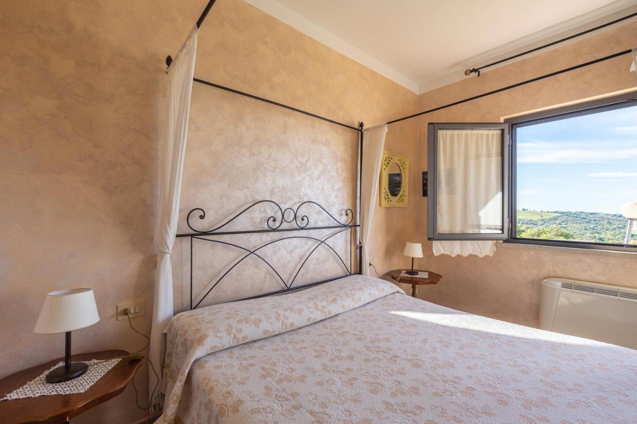 Semproniano Agriturismo La Meria מראה חיצוני תמונה