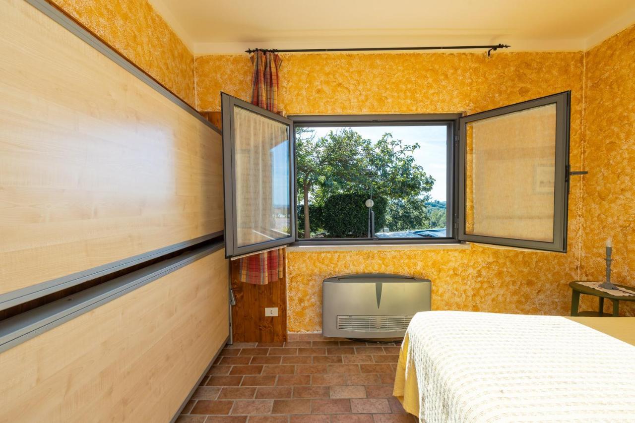 Semproniano Agriturismo La Meria מראה חיצוני תמונה