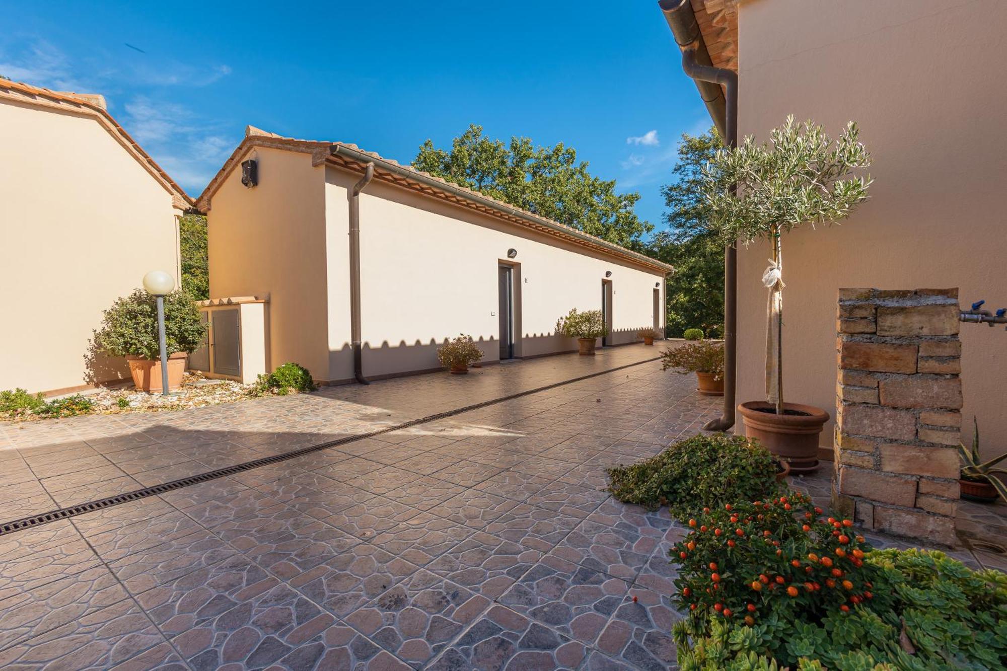 Semproniano Agriturismo La Meria מראה חיצוני תמונה