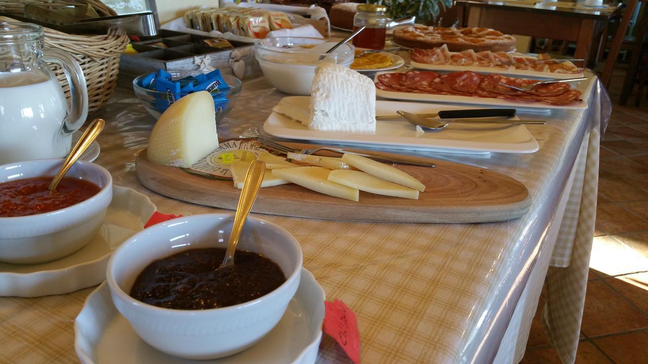 Semproniano Agriturismo La Meria מראה חיצוני תמונה