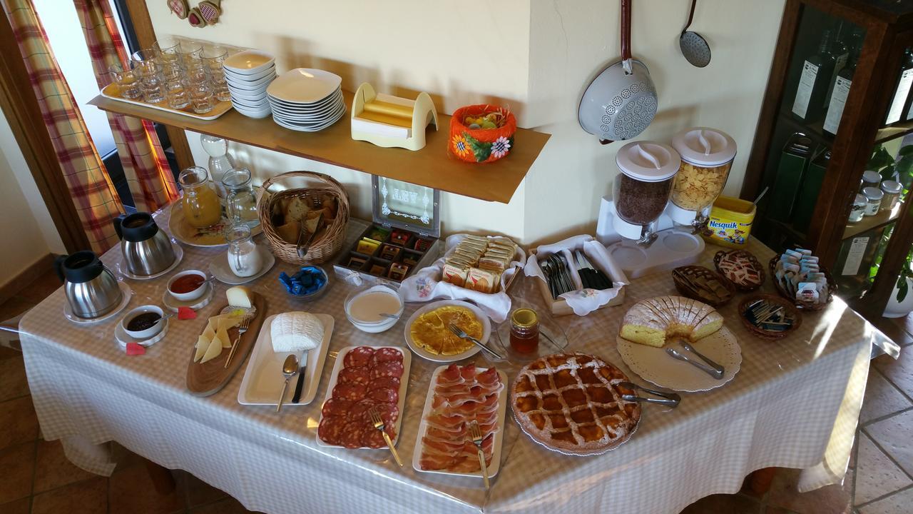 Semproniano Agriturismo La Meria מראה חיצוני תמונה