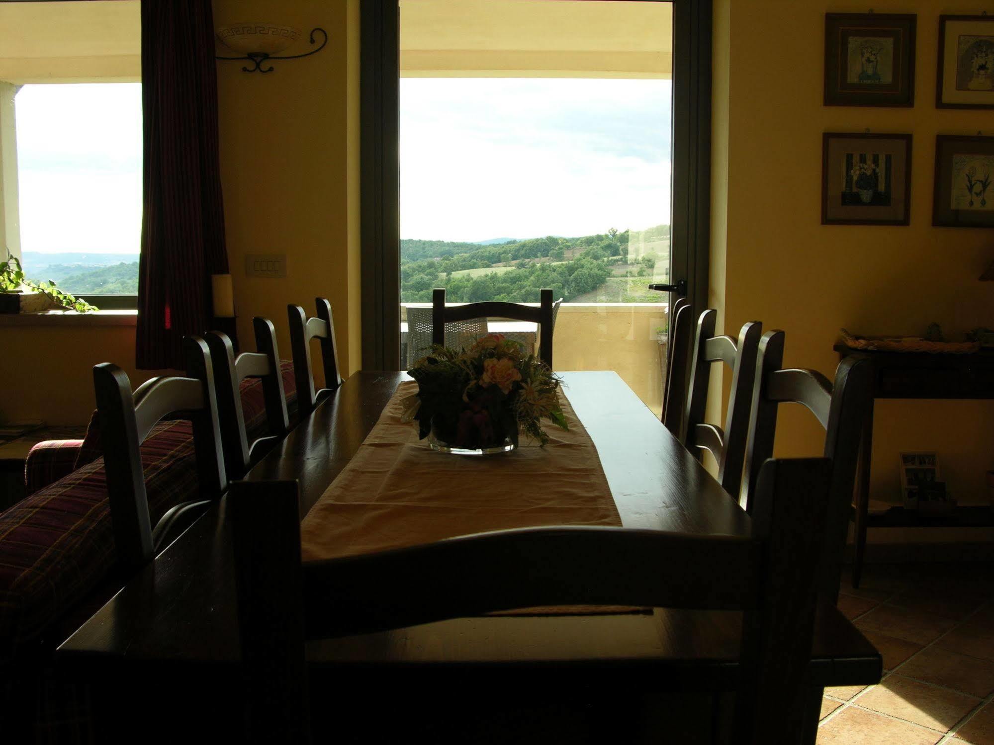 Semproniano Agriturismo La Meria מראה חיצוני תמונה
