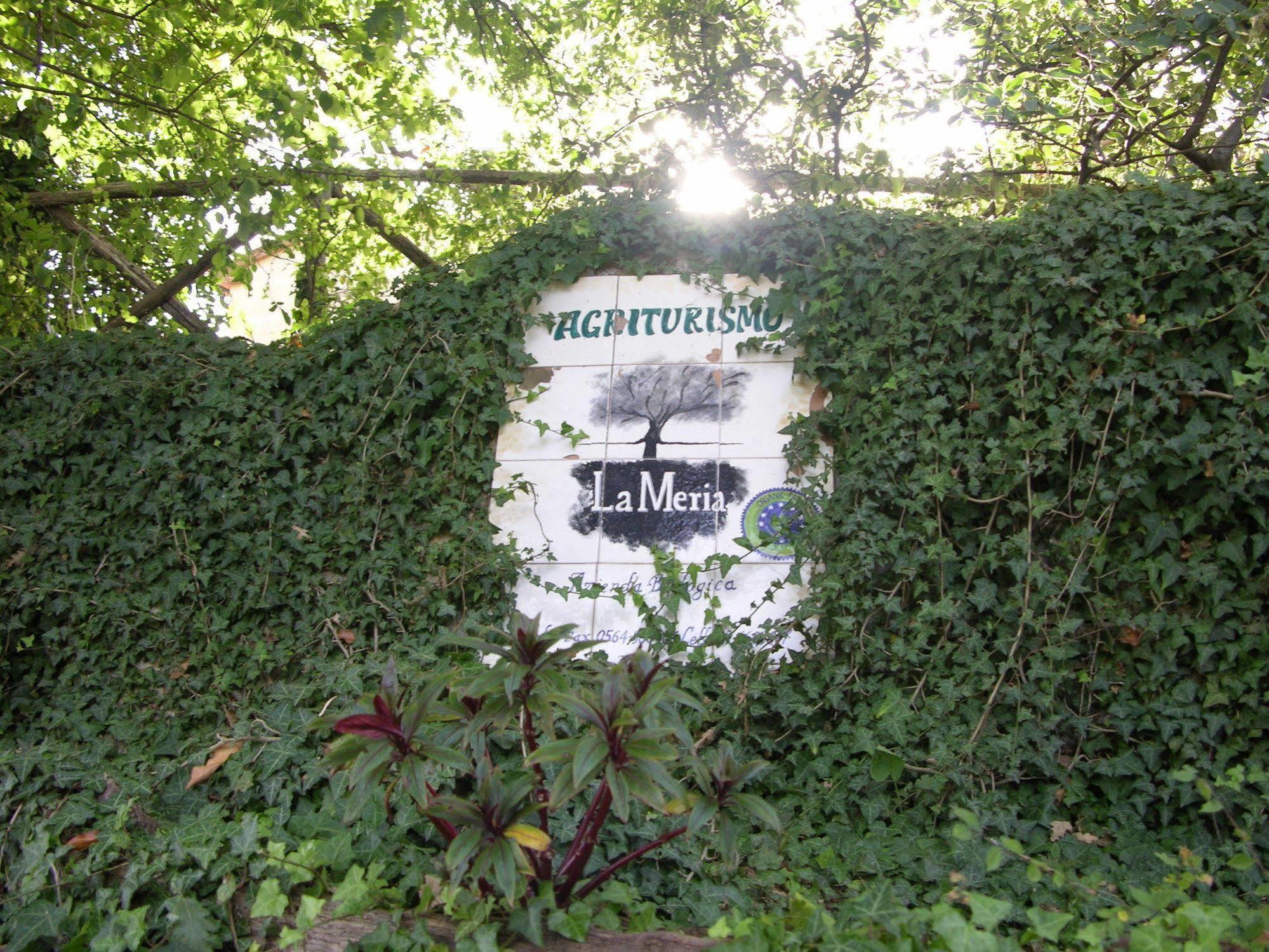 Semproniano Agriturismo La Meria מראה חיצוני תמונה
